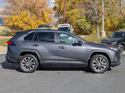 Used 2021 Toyota RAV4 XLE Premium image 2