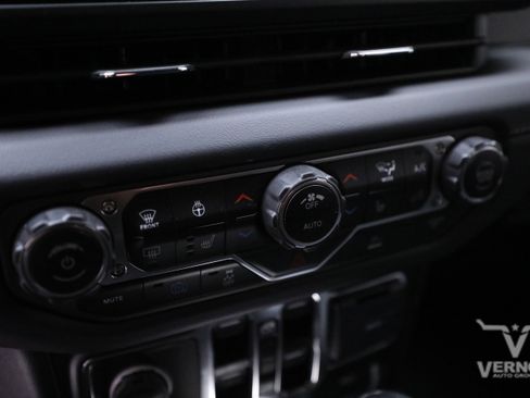 New 2024 Jeep Wrangler Sahara w/ Technology Group image 27