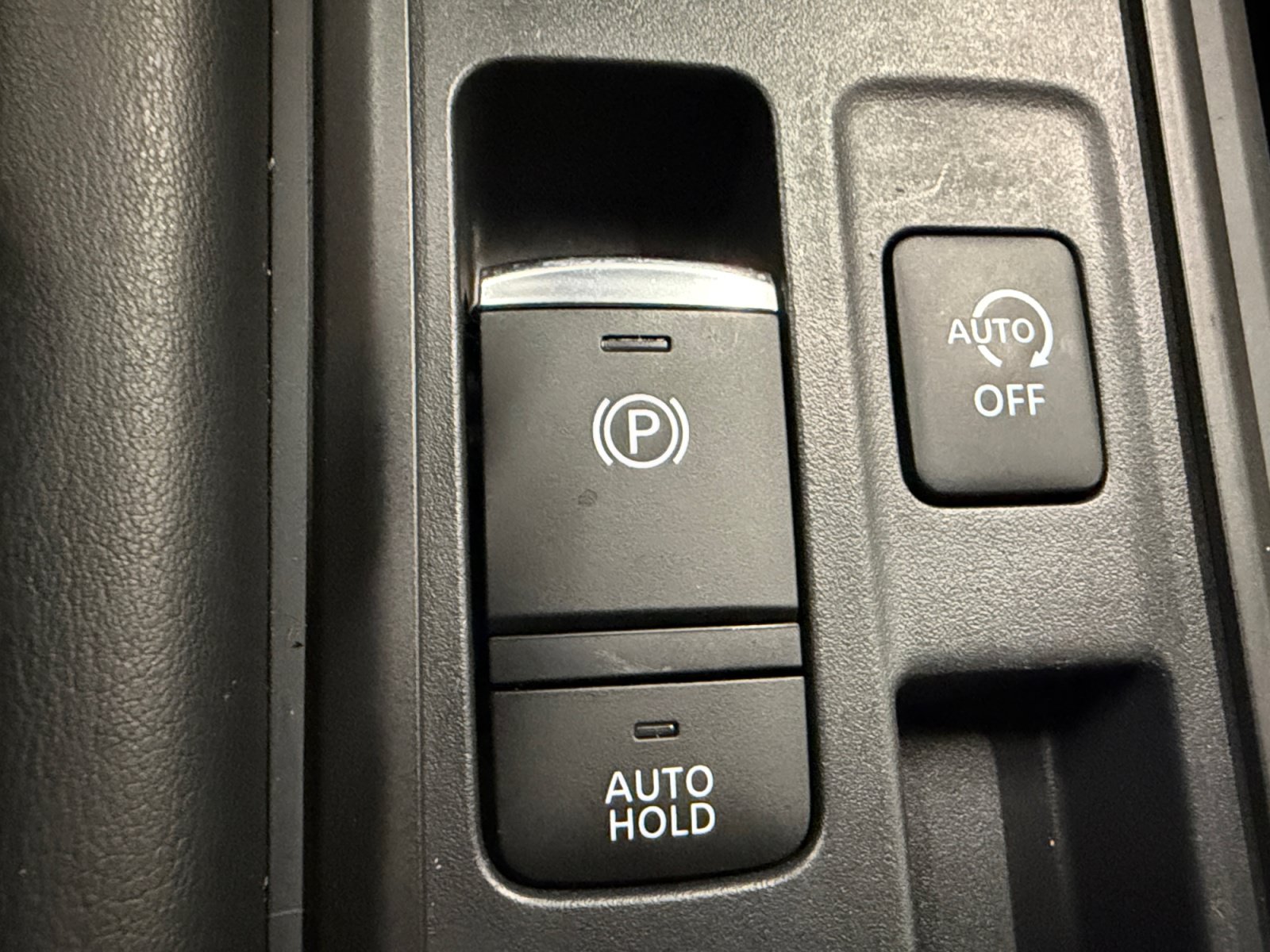 Used 2024 Nissan Pathfinder S FWD image 32