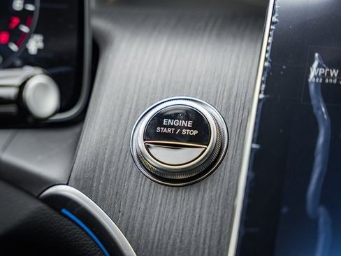 New 2025 Mercedes-Benz GLC 350e 4MATIC image 23