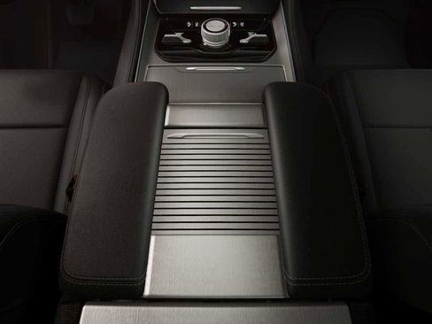 New 2026 Jeep Grand Wagoneer Limited AWD/4WD image 9