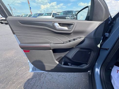 Used 2023 Ford Escape ST-Line w/ Tech Pack #1 FWD image 19