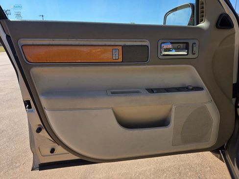 Used 2009 Lincoln MKZ FWD image 13