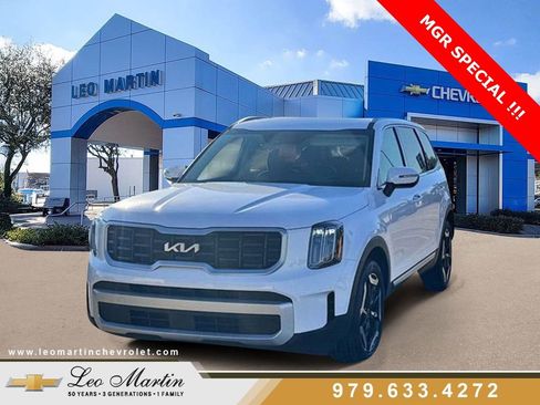 Used 2025 Kia Telluride S image 1