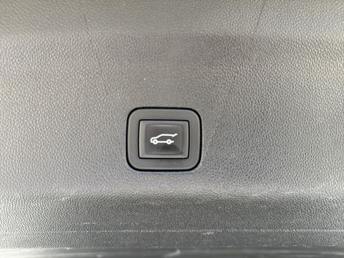 Used 2025 Cadillac Escalade Premium Luxury w/ Touring Package image 39