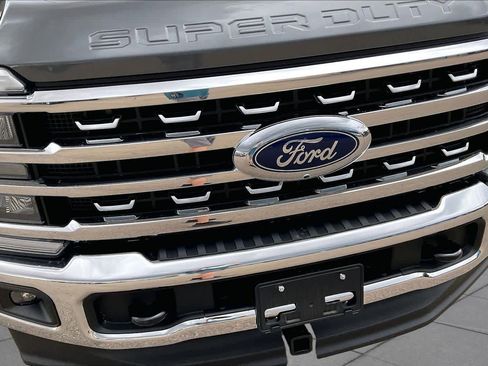 Used 2026 Ford F250 Lariat AWD/4WD image 29