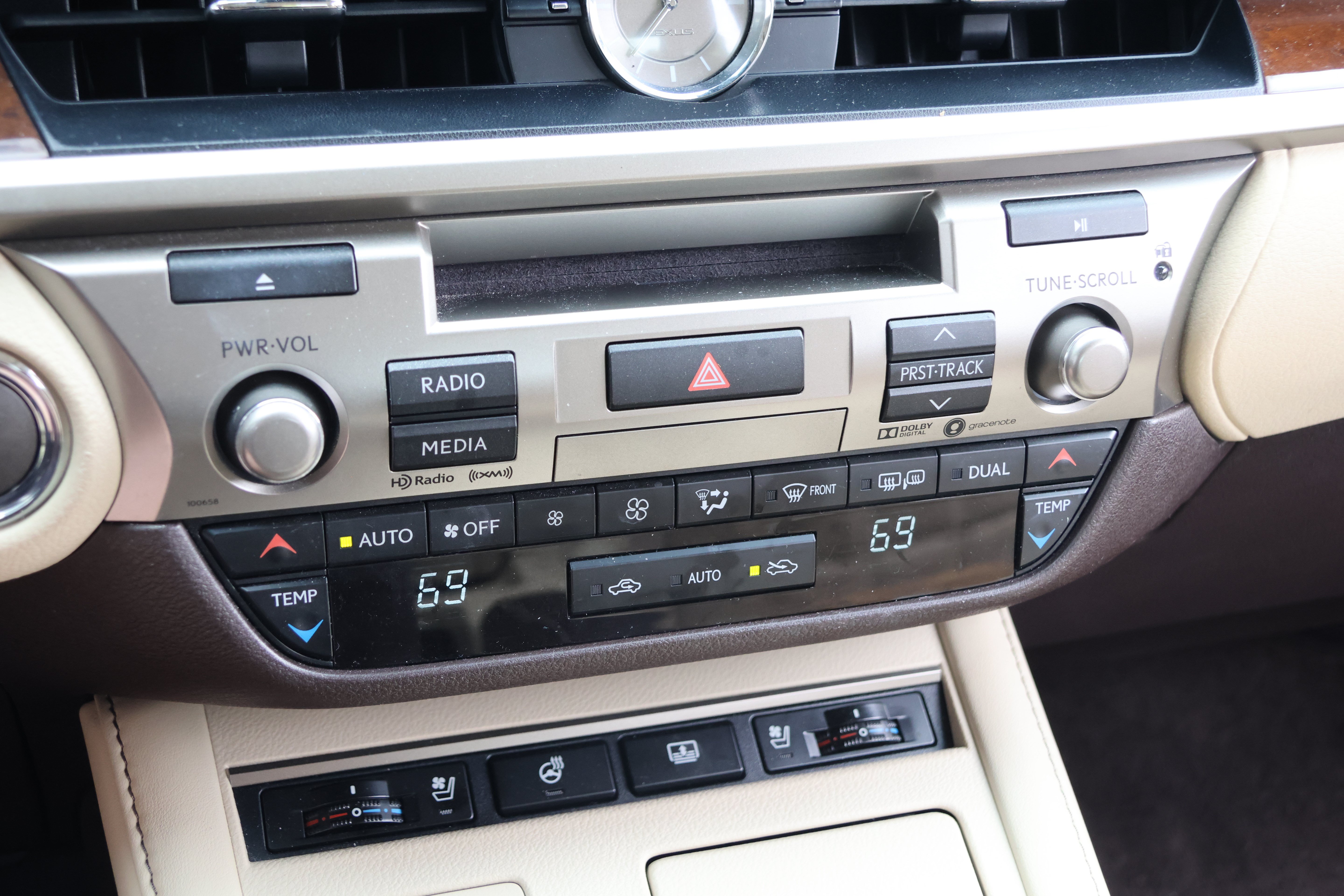 Used 2017 Lexus ES 350 w/ Luxury Package FWD image 24