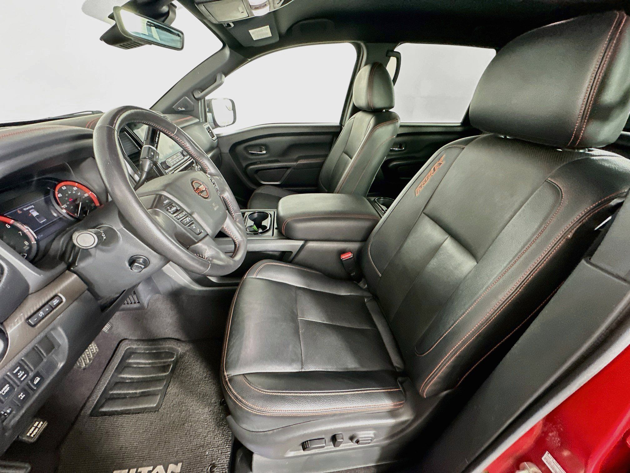Used 2023 Nissan Titan PRO-4X w/ Pro-4x Convenience Package AWD/4WD image 13