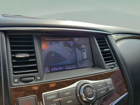 Used 2017 INFINITI QX80 2WD w/ Driver Assistance Package image 17