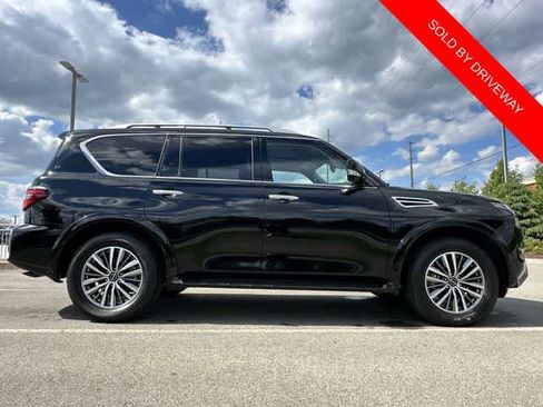 Used 2024 Nissan Armada SL w/ Captain's Chairs Package AWD/4WD image 3