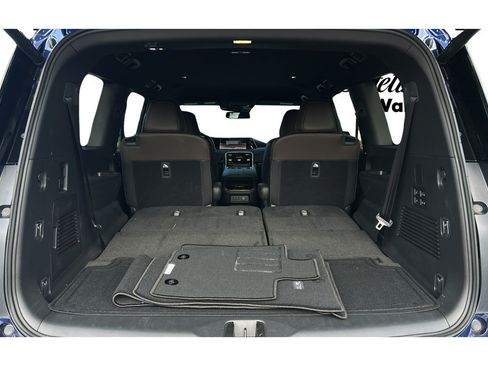 Used 2025 Nissan Armada SL w/ Captain's Chari Seat Package AWD/4WD image 10
