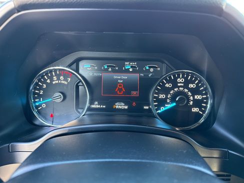 Used 2018 Ford F150 Platinum w/ Equipment Group 701A Luxury image 45