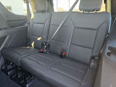 Used 2025 Chevrolet Tahoe Z71 image 10