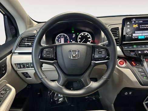 Used 2025 Honda Odyssey EX-L image 13