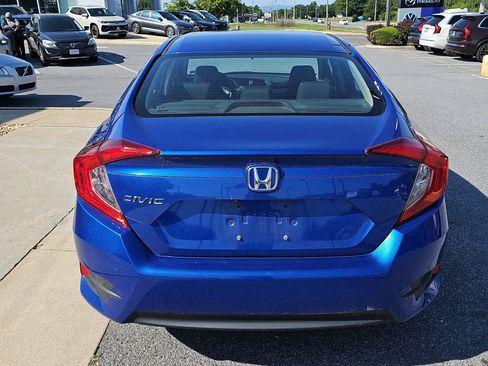 Used 2017 Honda Civic LX image 5