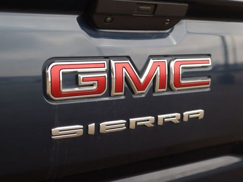 Used 2020 GMC Sierra 1500 SLE image 31