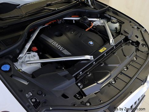 Used 2026 BMW X5 xDrive50e w/ Climate Comfort Package image 39