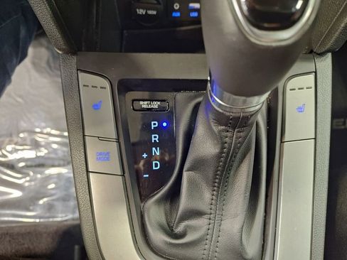 Used 2017 Hyundai Elantra Value Edition image 27