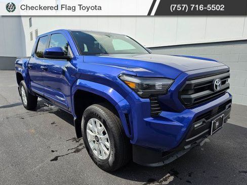 Certified 2025 Toyota Tacoma SR5 AWD/4WD image 8