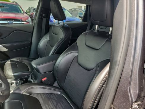Certified 2022 Jeep Cherokee Latitude AWD/4WD image 21
