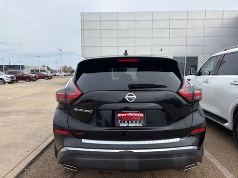 Used 2020 Nissan Murano S image 3
