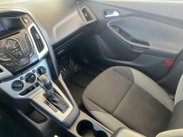 Used 2012 Ford Focus SE FWD image 22