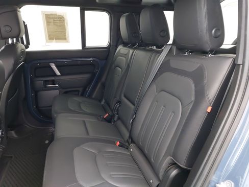 Used 2021 Land Rover Defender 110 X-Dynamic HSE image 15