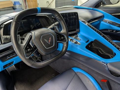 Used 2024 Chevrolet Corvette Stingray Premium Conv w/ Z51 Performance Package RWD image 20