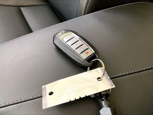 Certified 2025 INFINITI QX50 Luxe image 13