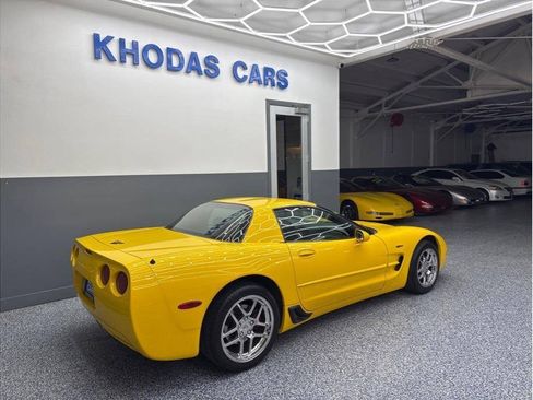 Used 2002 Chevrolet Corvette Z06 w/ Memory Pkg RWD image 7