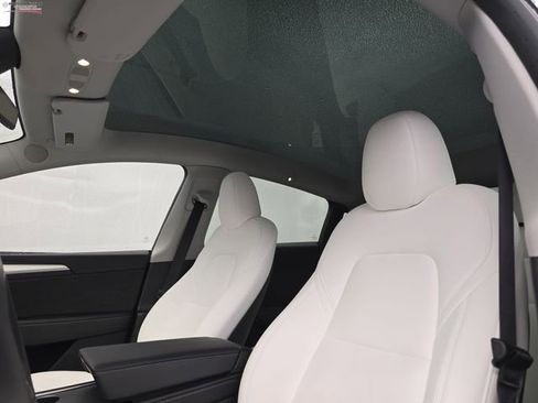 Used 2025 Tesla Model Y Long Range image 38