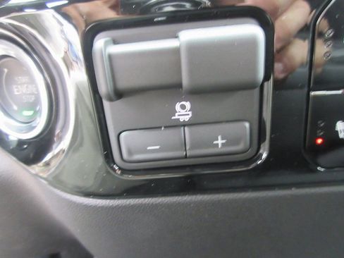 New 2026 GMC Sierra 2500 SLE AWD/4WD image 19