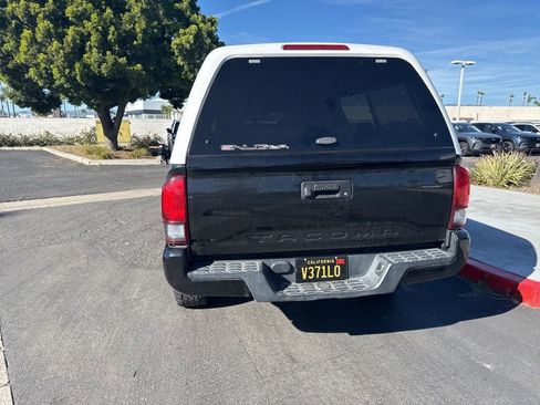 Used 2018 Toyota Tacoma SR w/ SR Convenience Package image 18