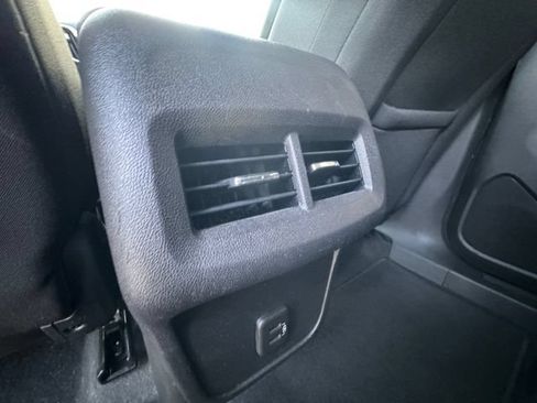 Used 2024 Chevrolet Equinox LT FWD image 29