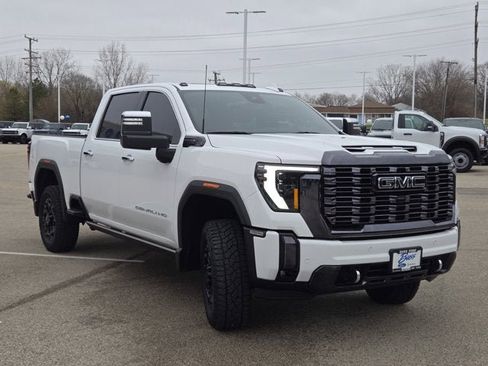 Used 2024 GMC Sierra 2500 Denali Ultimate AWD/4WD image 5