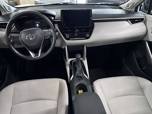 Used 2023 Toyota Corolla Cross LE w/ Moonroof Package AWD/4WD image 8