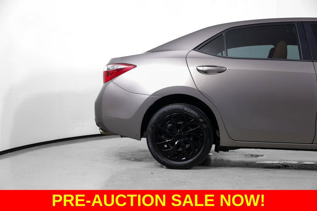 Used 2015 Toyota Corolla LE FWD image 5