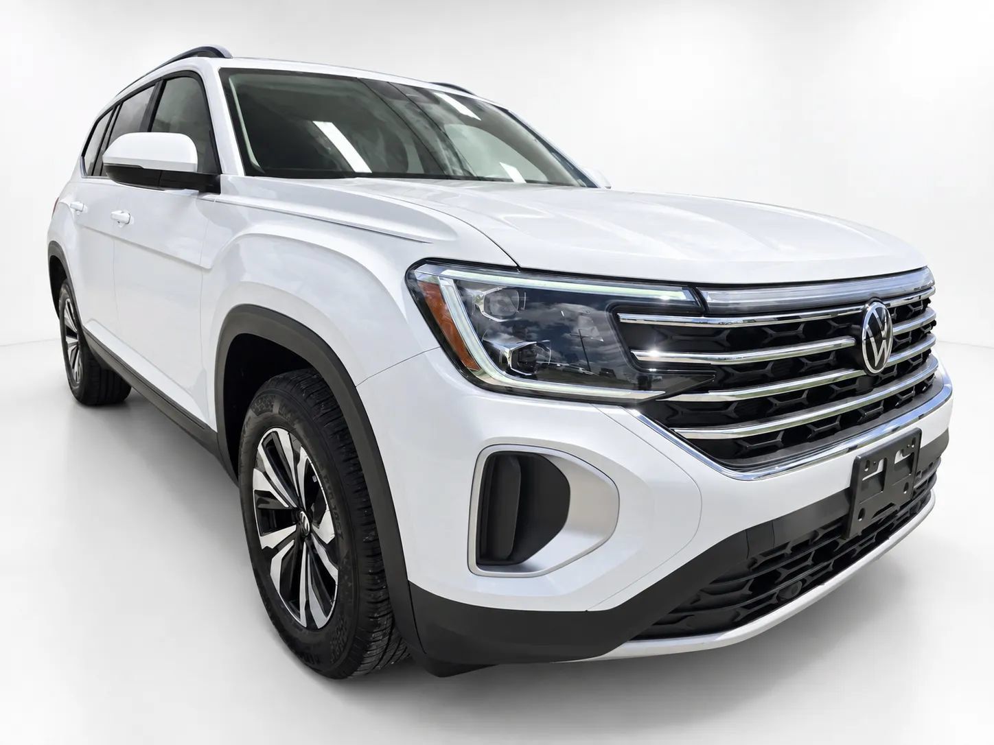 Used 2026 Volkswagen Atlas SE FWD image 4