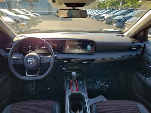 Used 2025 Nissan Kicks SR AWD/4WD image 10