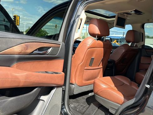 Used 2016 Cadillac Escalade Premium AWD/4WD image 55