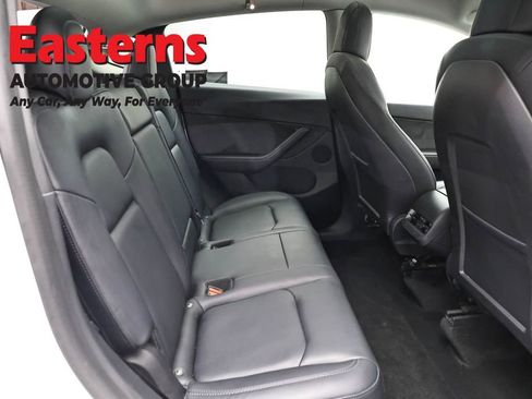 Used 2022 Tesla Model Y Long Range AWD/4WD image 17