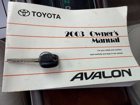 Used 2003 Toyota Avalon XLS image 14