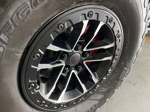 Used 2024 Jeep Wrangler Unlimited Rubicon AWD/4WD image 16