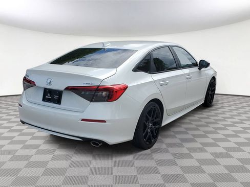 Used 2024 Honda Civic Sport image 4