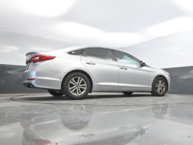 Used 2015 Hyundai Sonata SE FWD image 25