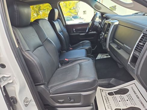 Used 2018 RAM 2500 Laramie w/ Cold Weather Group image 17