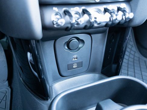 Used 2023 MINI Cooper SE image 5