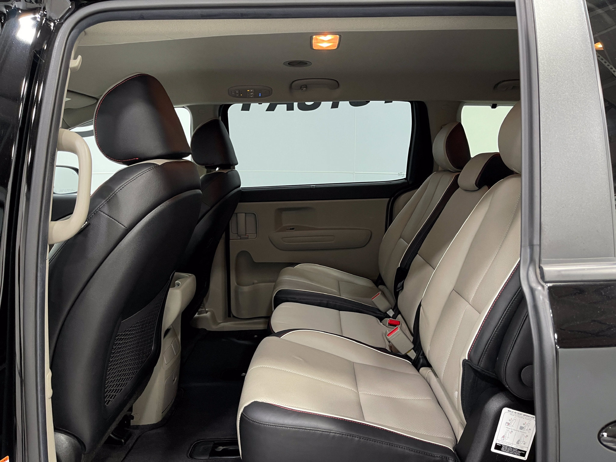 Used 2020 Kia Sedona EX FWD image 28