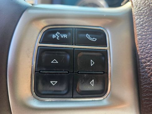 Used 2016 RAM 1500 Laramie w/ Convenience Group AWD/4WD image 16