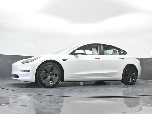 Used 2021 Tesla Model 3 Standard Range Plus RWD image 52
